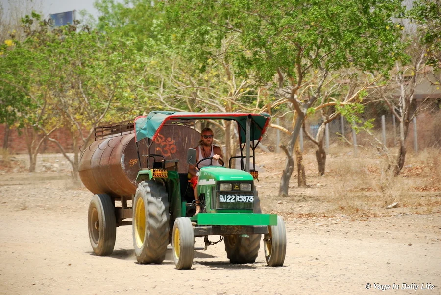 gyanpuri day and night irrigation service 72dpi 1200 wm